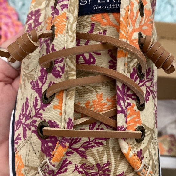 Sperry Top-Siders Boat Shoes With Coral like Print Sz 9.5M - Picture 10 of 11